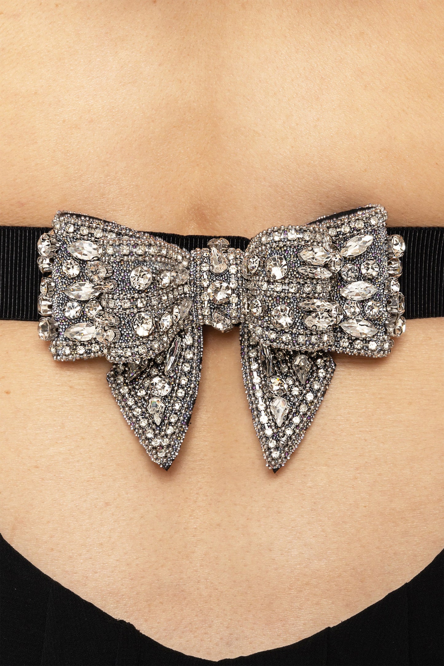 Cape-style backless gown NISSA