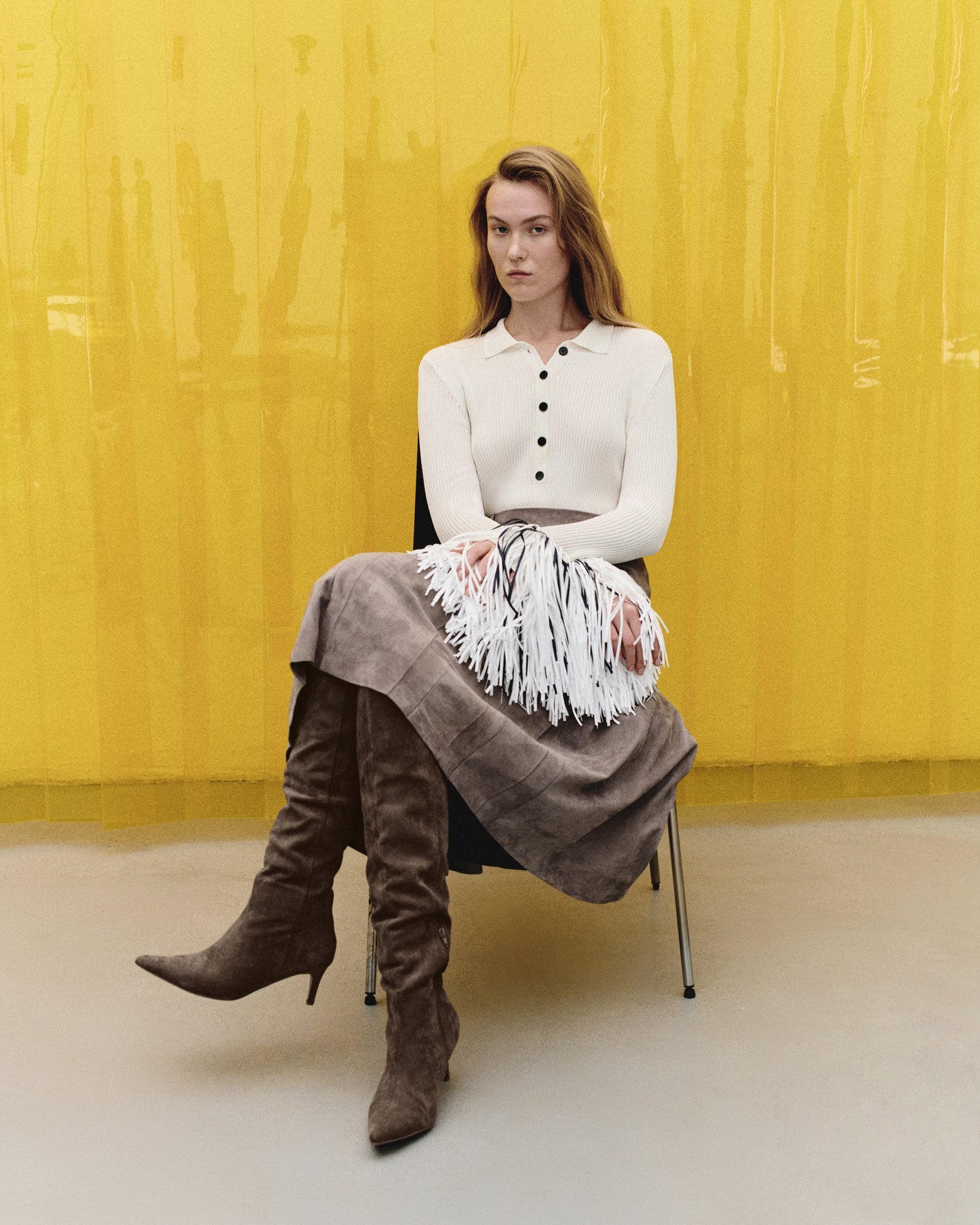 SUEDE LEATHER SKIRT KATERINA KVIT