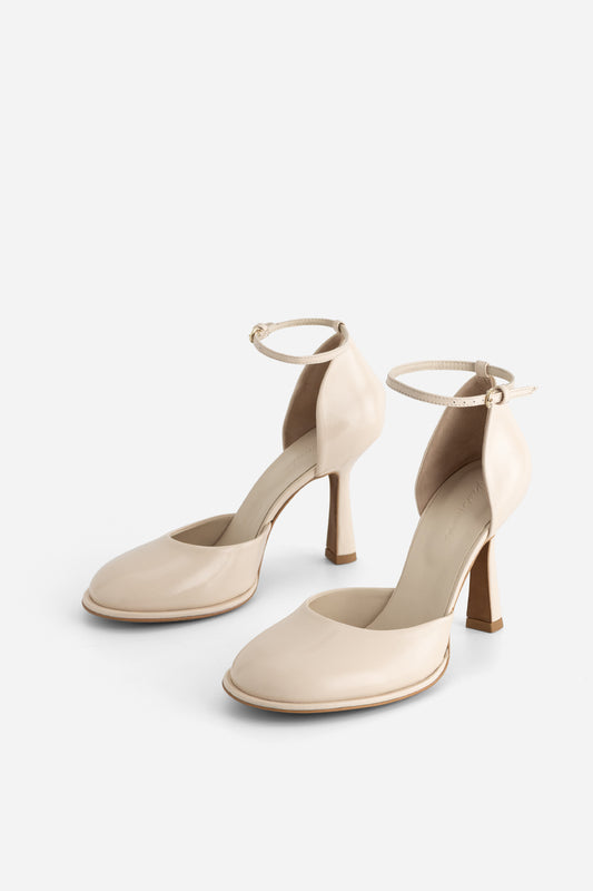 AMANDA LEATHER PUMPS IN TOFU SHADE KACHOROVSKA