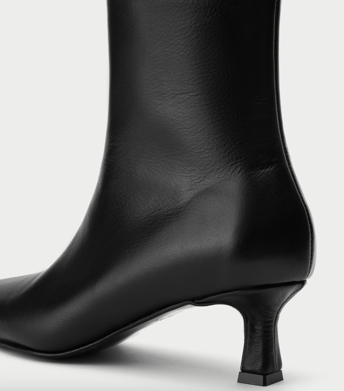 Kris Boots Black HVOYA