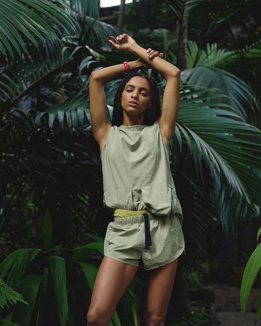 TECH TANK TOP WITH VOLUMINOUS POCKETS THEO