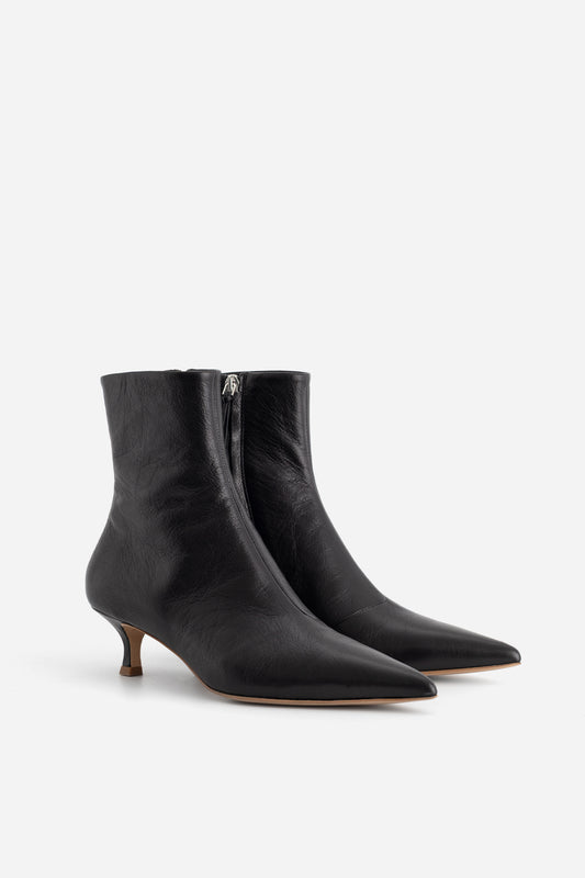MARIA BLACK ANKLE BOOTS WITH SHIN KACHOROVSKA
