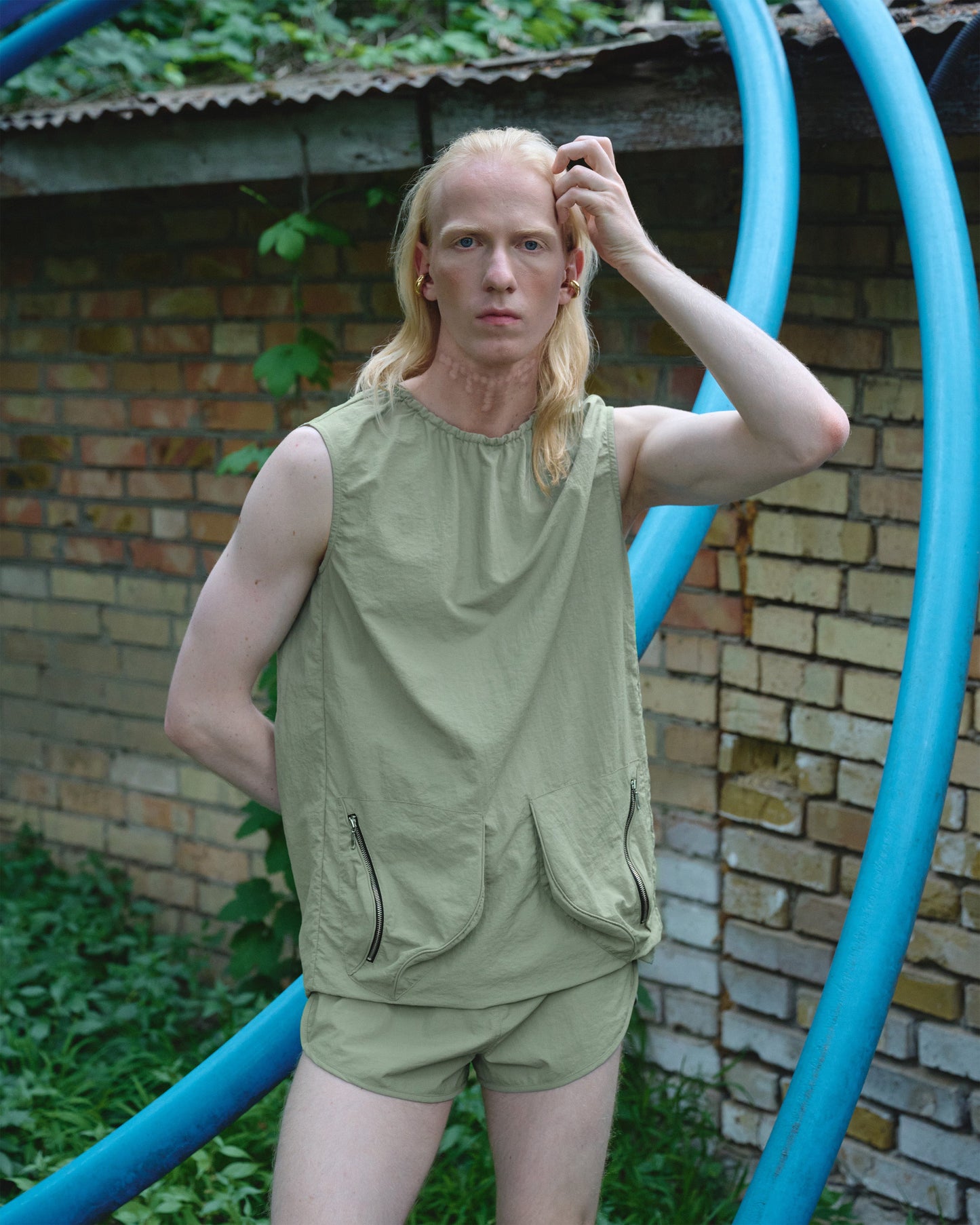 TECH TANK TOP WITH VOLUMINOUS POCKETS THEO