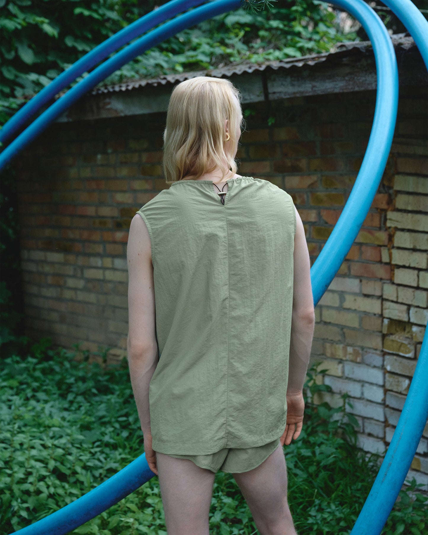 TECH TANK TOP WITH VOLUMINOUS POCKETS THEO