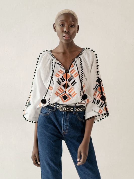 Embroidered shirt in boho style with white linen Bee ETNODIM