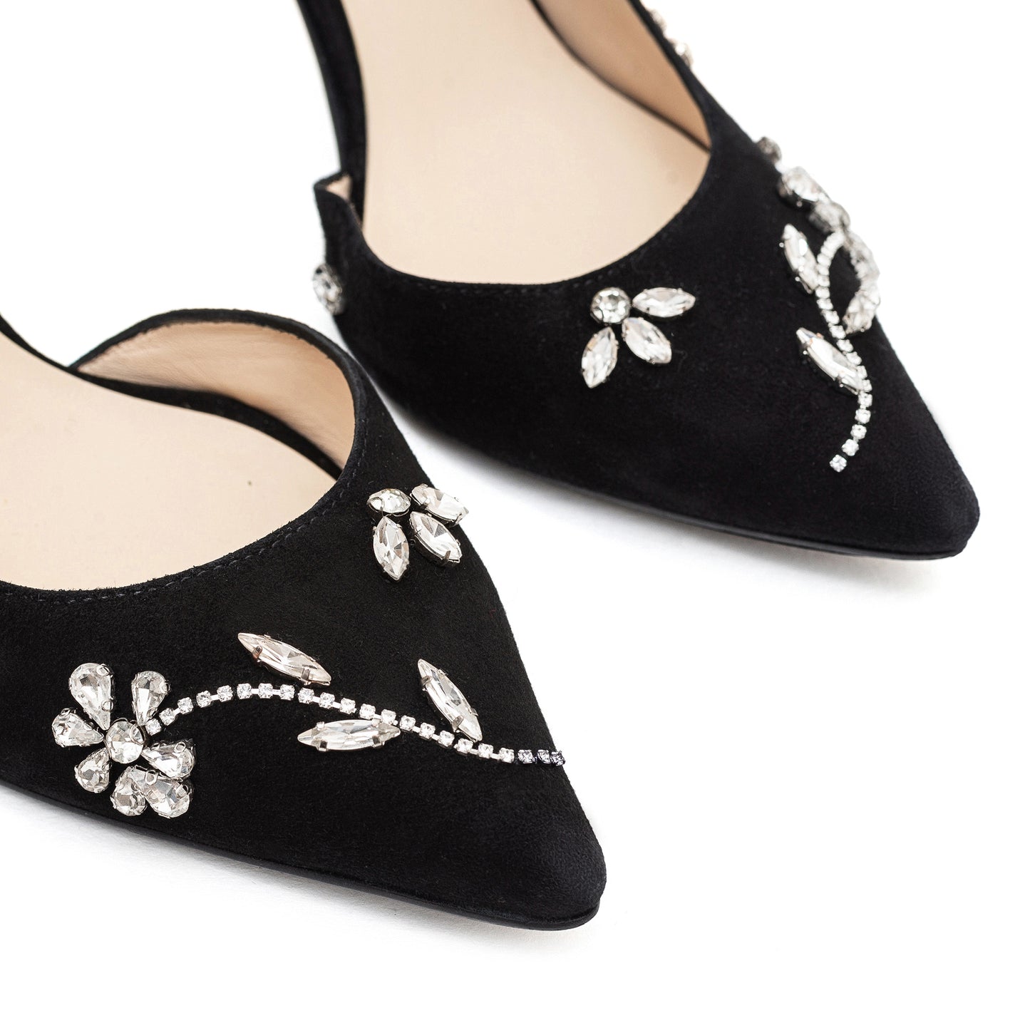 Adele black pumps with sewn-on crystals LOOKIE ATELIER