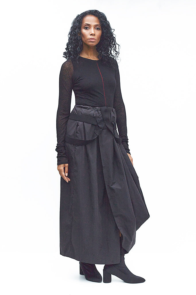 Base with transparent sleeves with red thread G2A