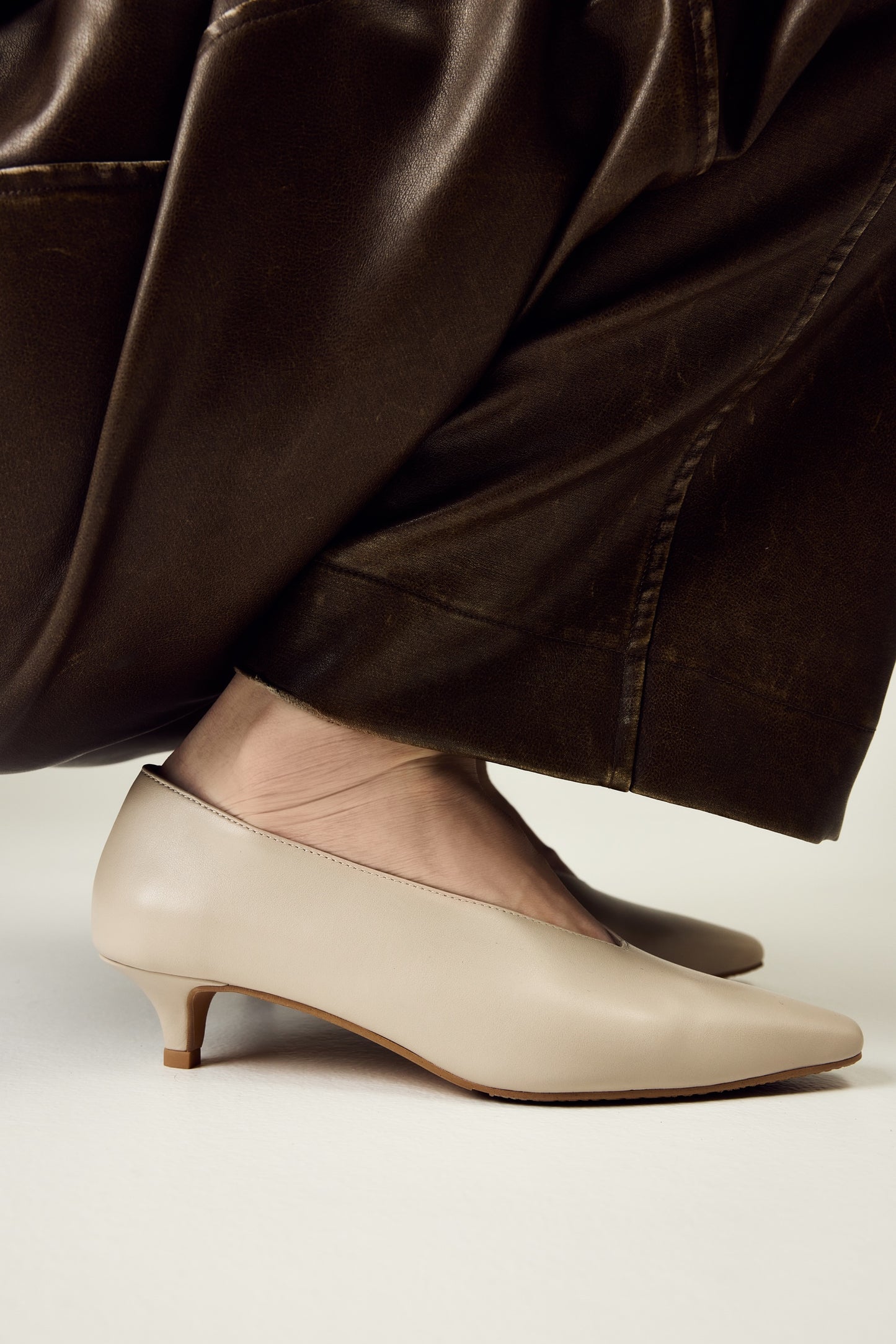 Comfortable Erica beige pumps for every day LOOKIE ATELIER