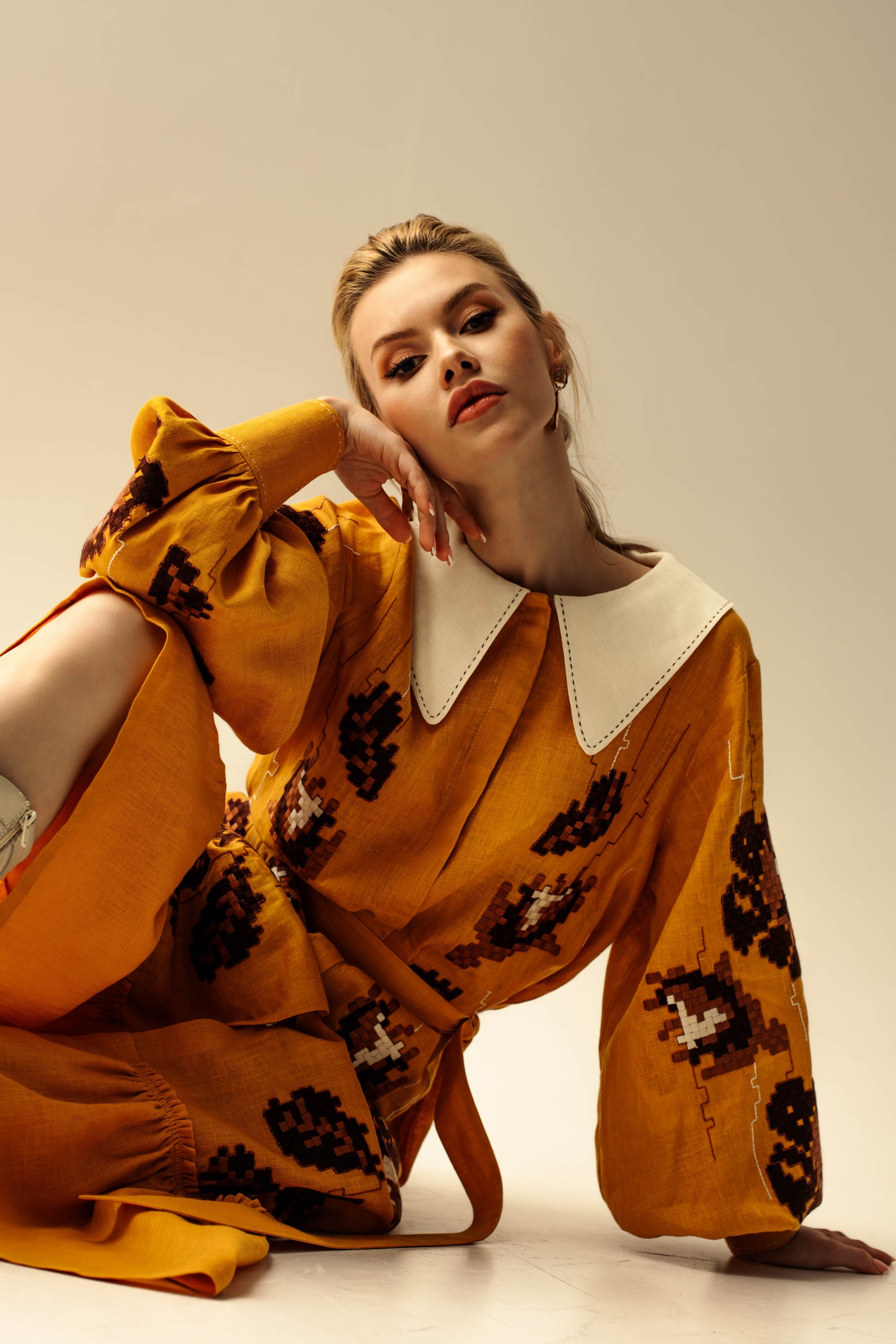 Adele Mustard Dress with a collar FOBERINI
