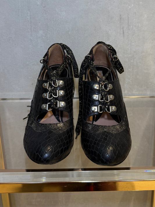 Gillie Heeled Shoes Black Gold VIVIENNE WESTWOOD (Pre-Owned)