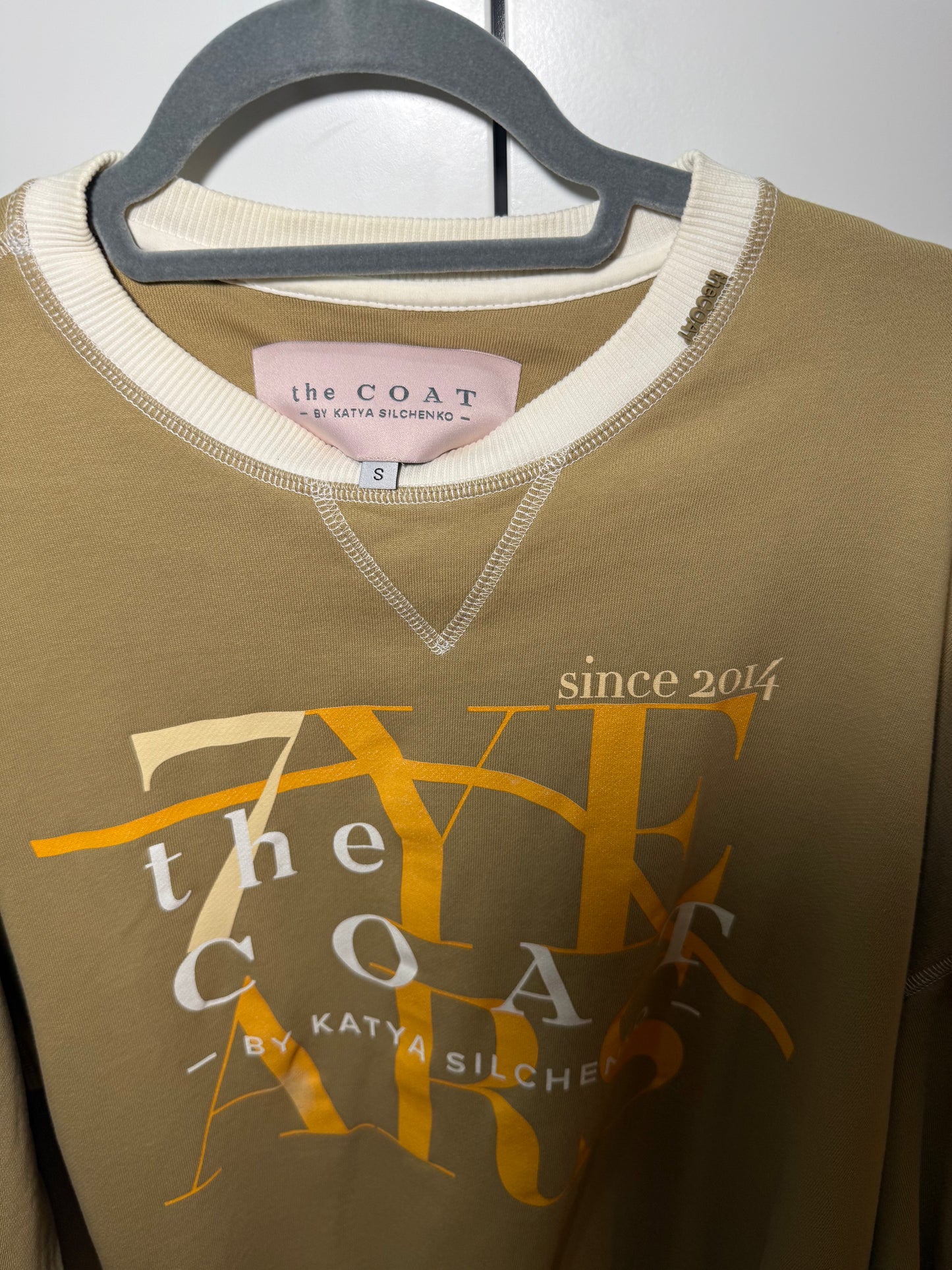 Sweatshirt THE COAT (Pre-Owned)