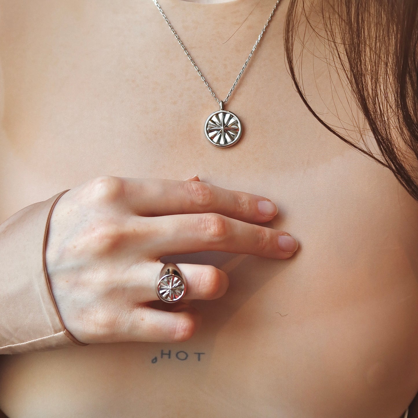 Compass Silver Necklace POCHÉ