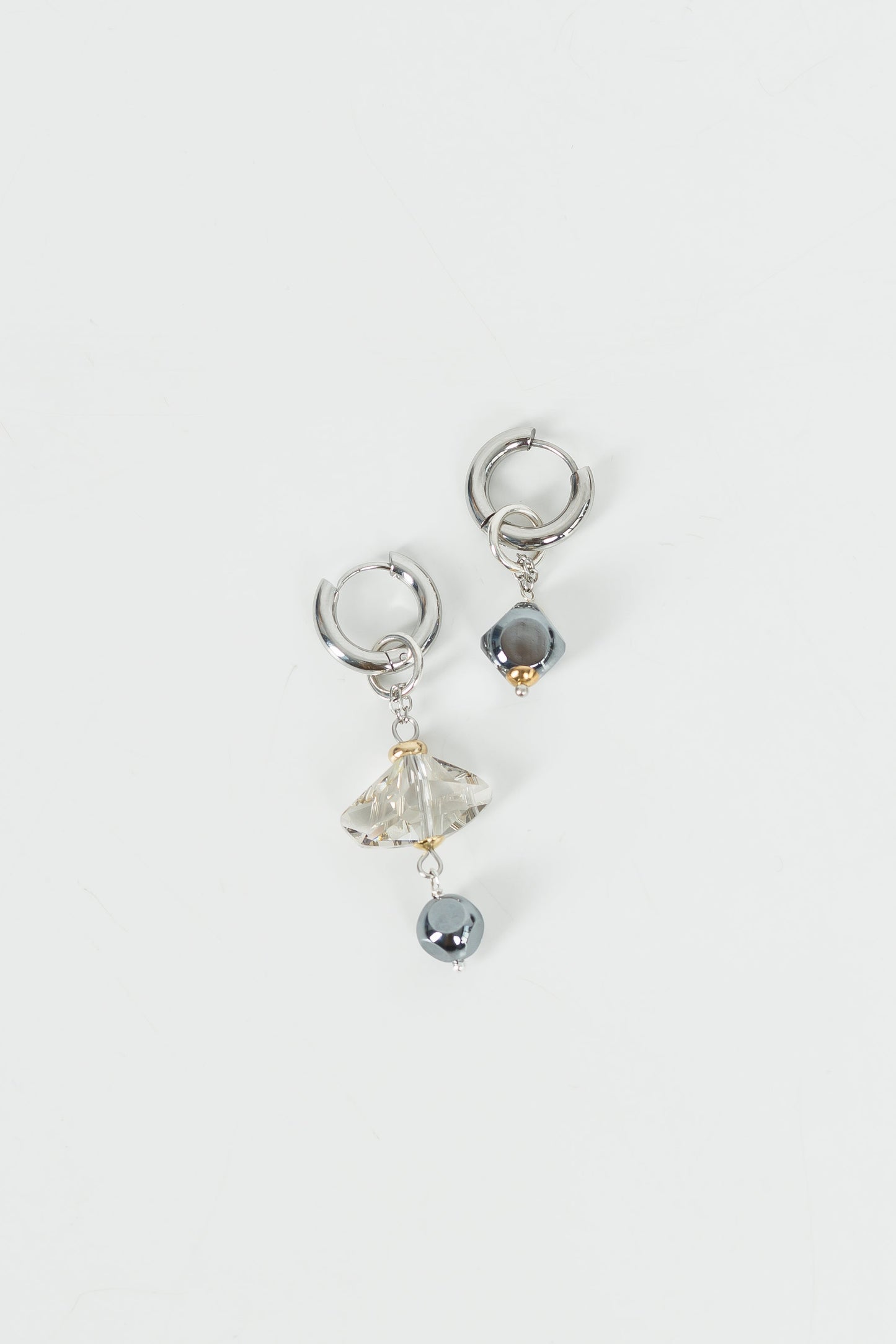 ERIKA GRAY earrings with hematite and crystal Swarovski SAMOKISH