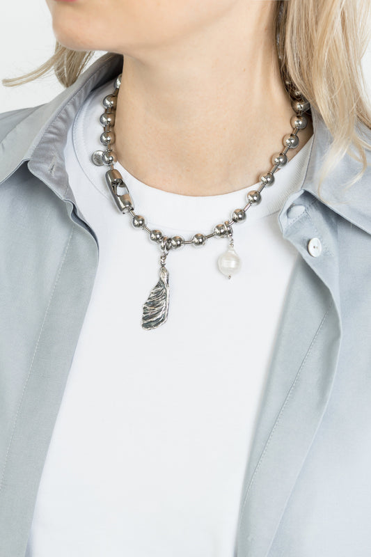 ELEONORA SILVER necklace with baroque pearl and pendant SAMOKISH