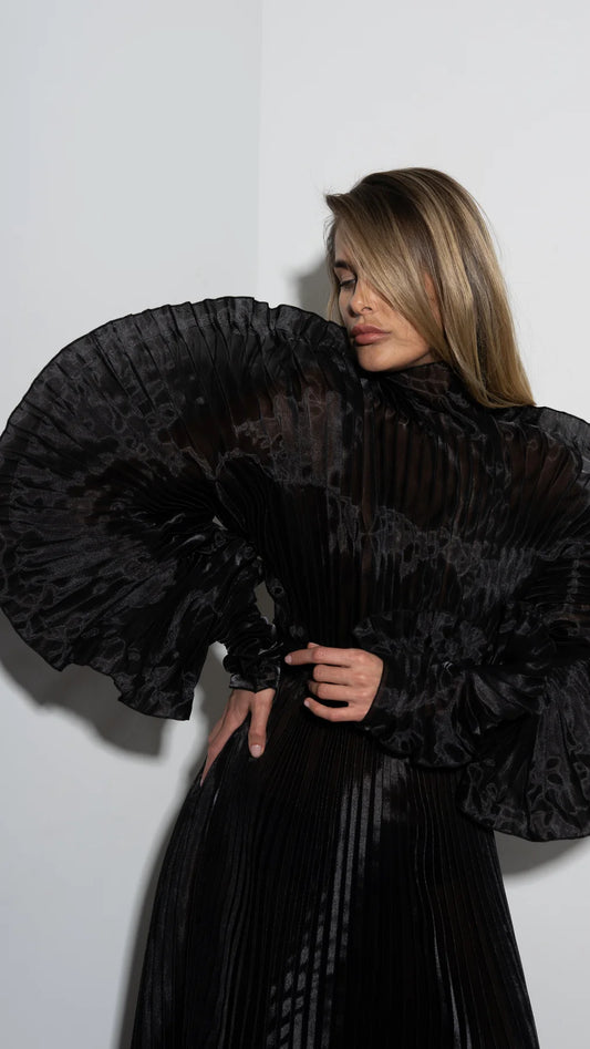 Alisha Pleated Black Dress J’AMEMME