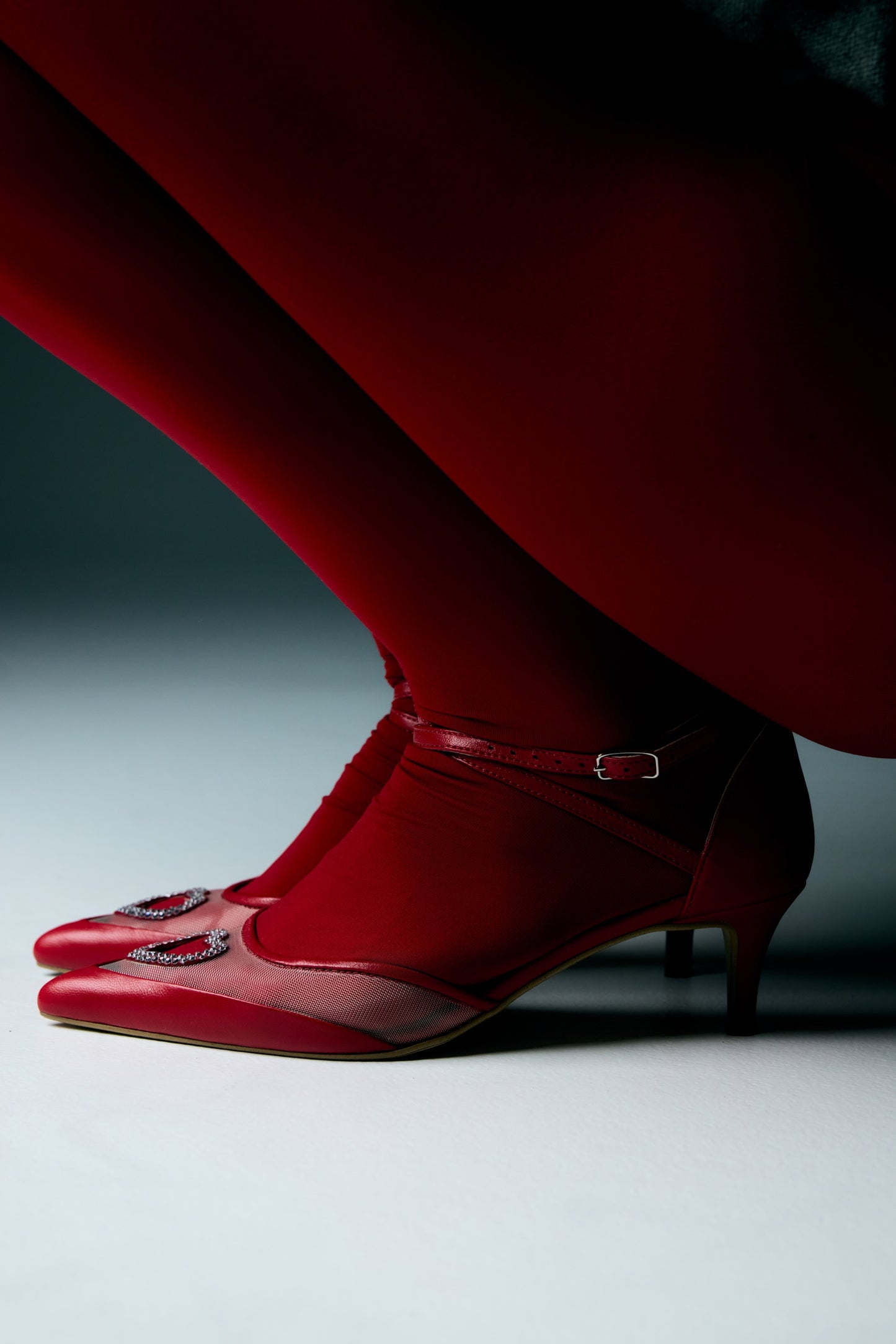 Luv red sandals with a heart-shaped cutout LOOKIE ATELIER