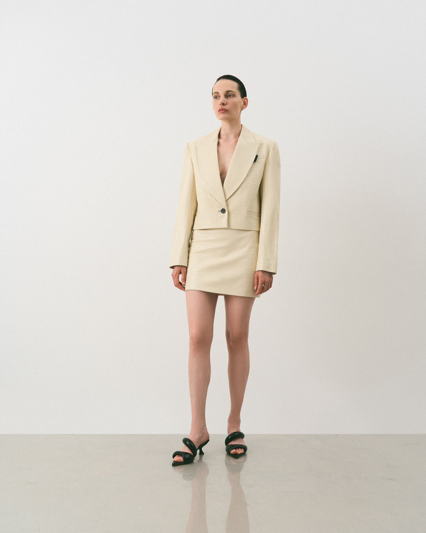 CROCO MINI LEATHER SKIRT KATERINA KVIT