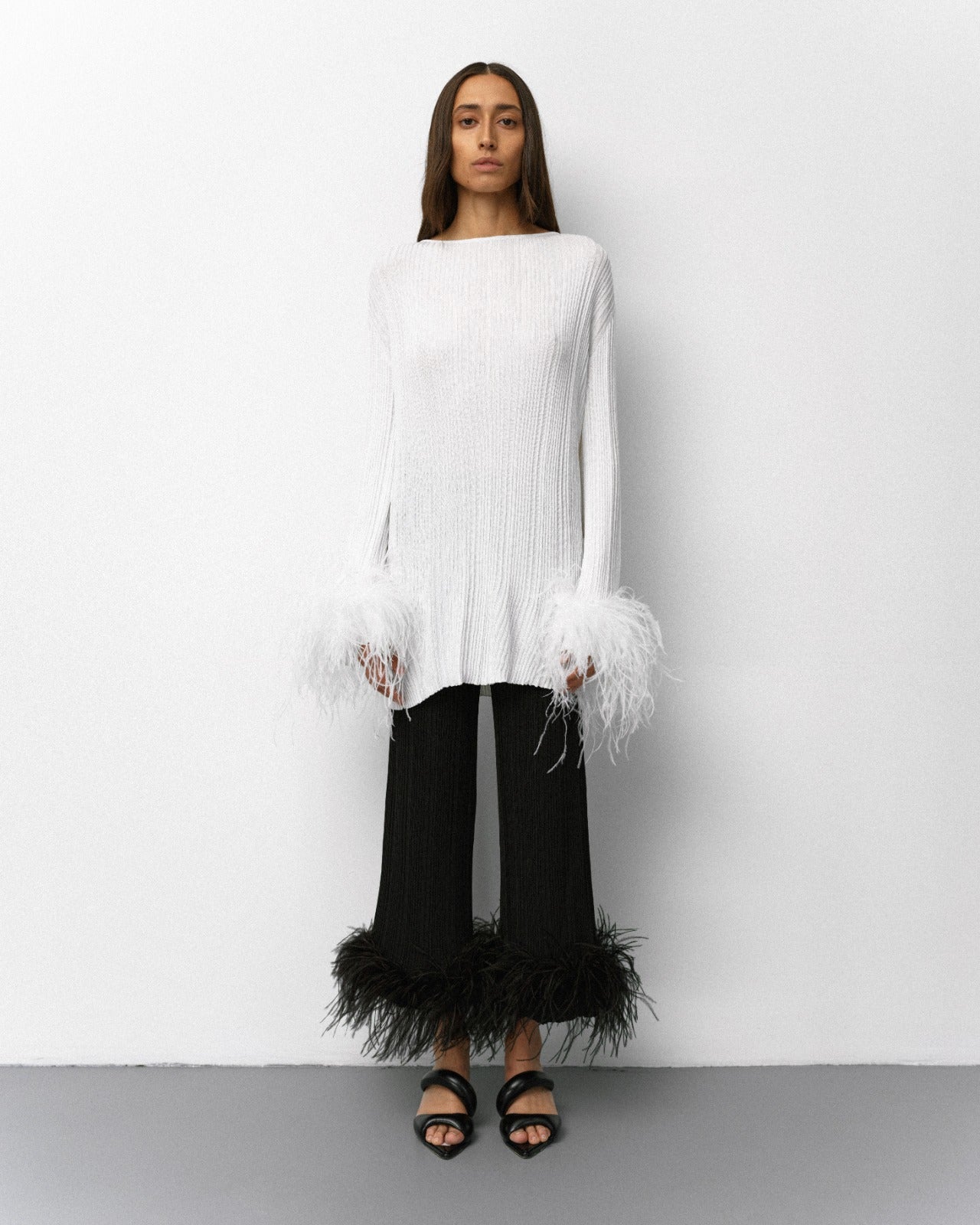 LIGHTWEIGHT VISCOSE TROUSERS WITH FEATHER T.MOSCA