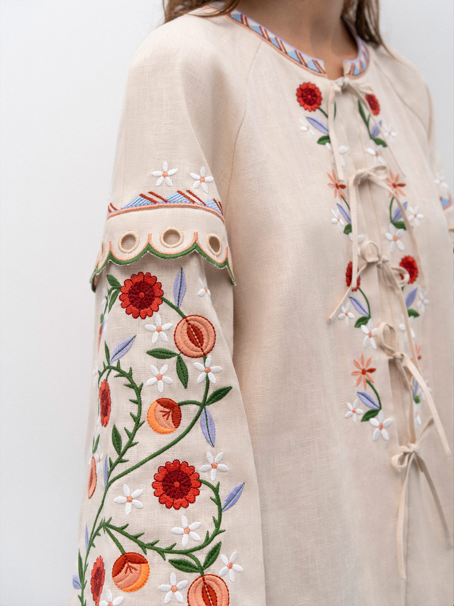 Women's embroidered blouse dedicated to the east Abrykosy W ETNODIM
