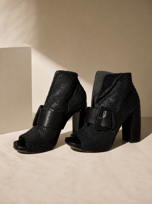 Heeled Ankle Boots Black Leather VERO CUOIO (Pre-Owned)