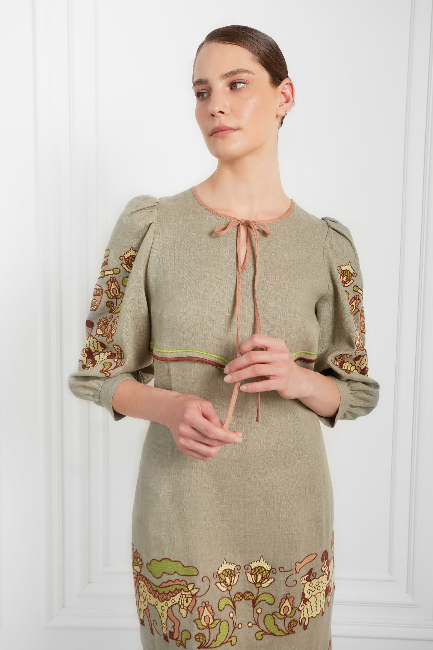 "Embroidery history" green midi dress FOBERINI