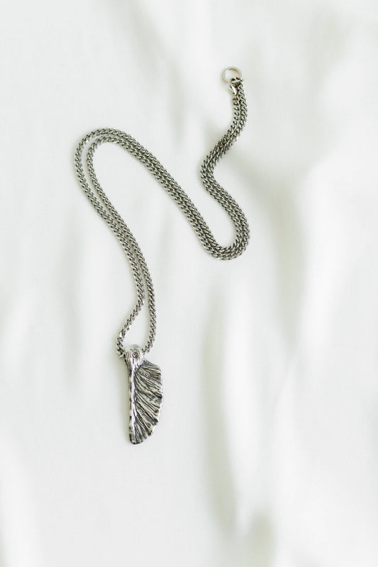 SOFIE SILVER pendant in the shape of a maple seed SAMOKISH