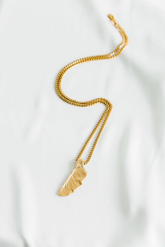 SOFIE GOLD pendant in the shape of a maple seed SAMOKISH