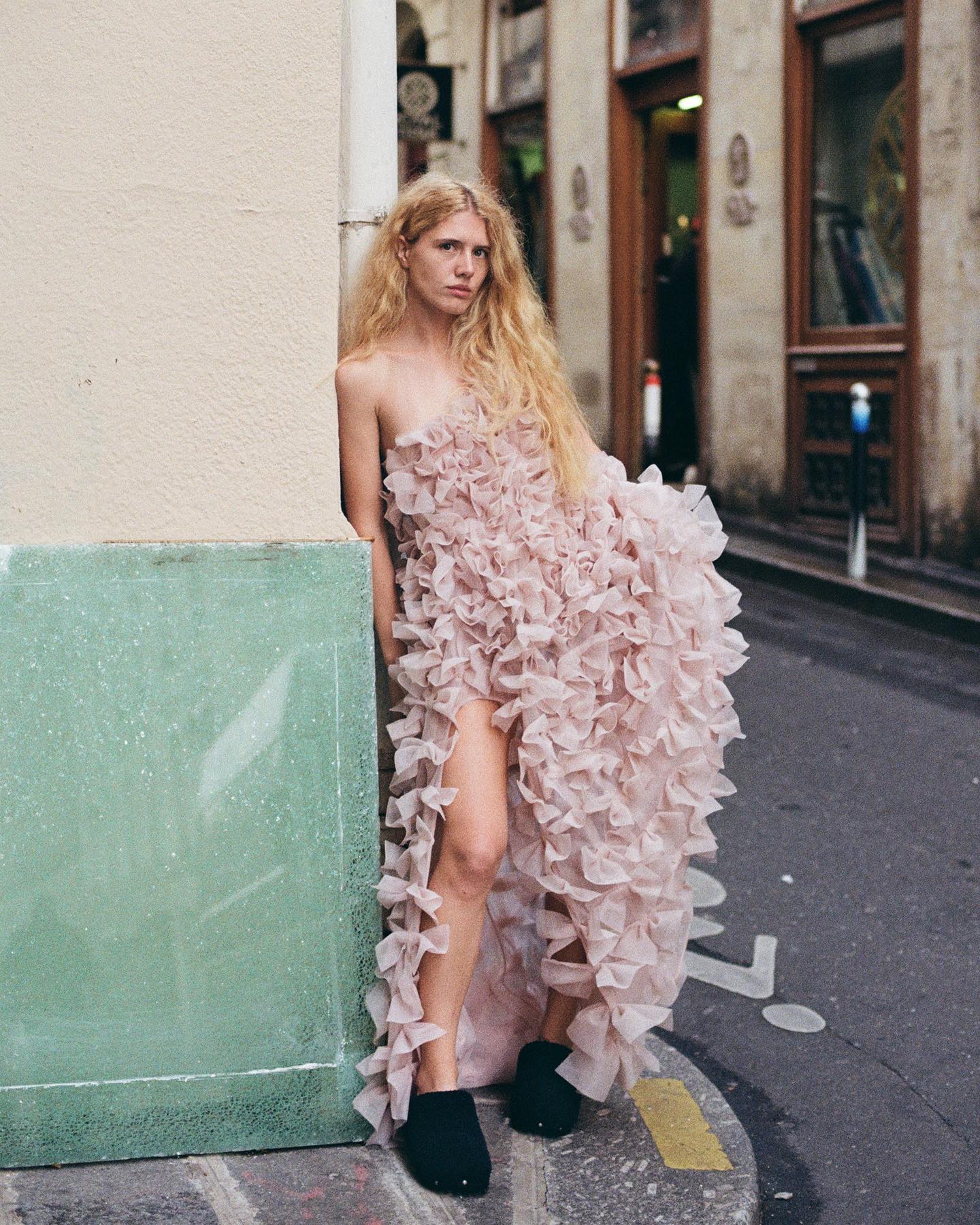 One-shoulder bow-appliqued Dress Bowfall PASKAL