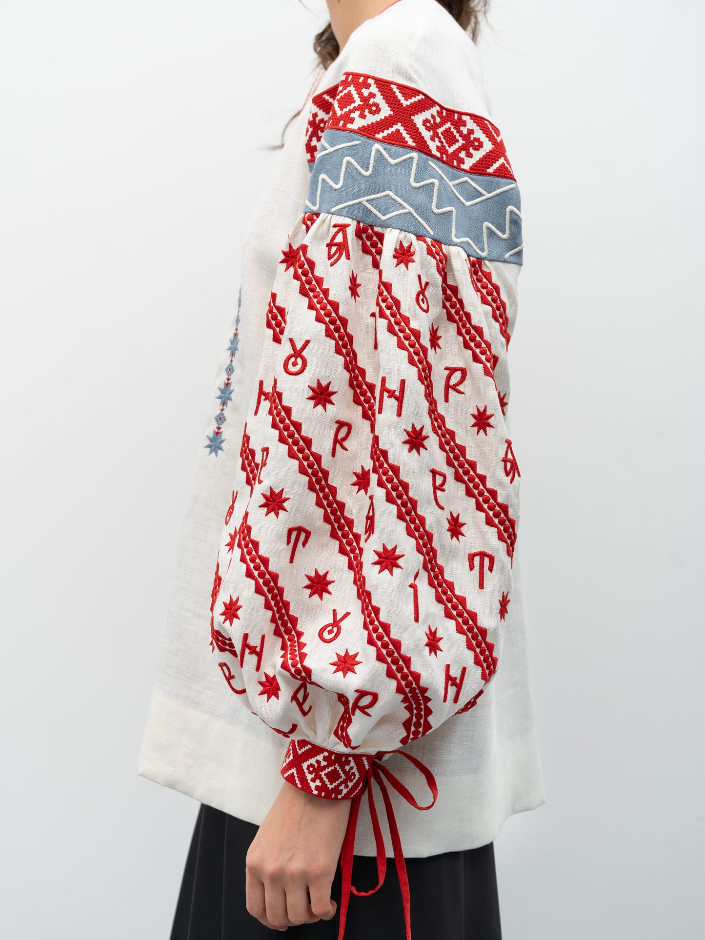 Women's embroidered blouse dedicated to the alphabet Rutenia ETNODIM