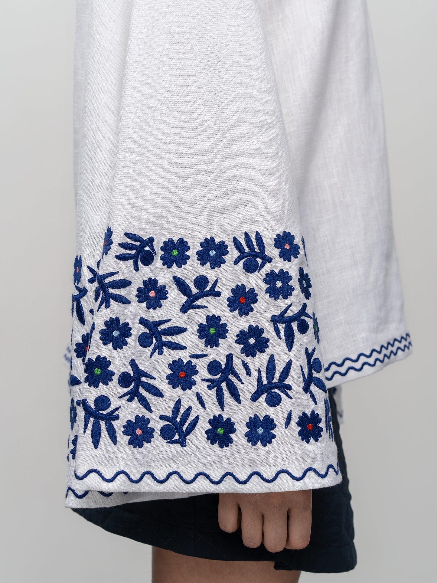 Linen blouse with wide sleeves and embroidery Teren Syniy ETNODIM