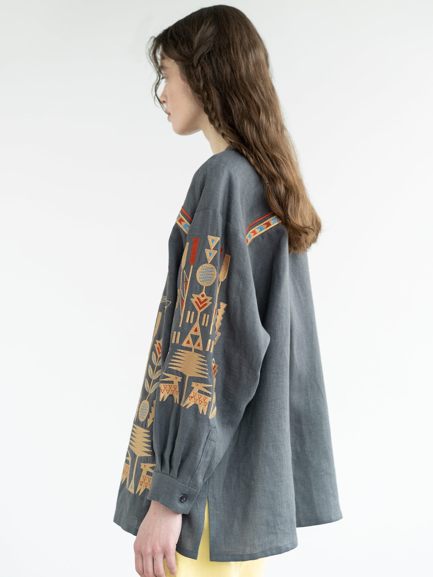 Linen shirt with embroidery Saenko ETNODIM