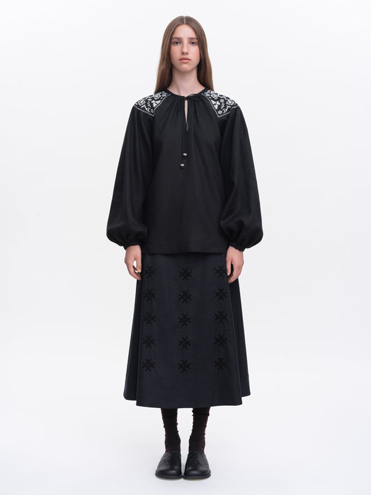 Embroidered shirt Izola black ETNODIM