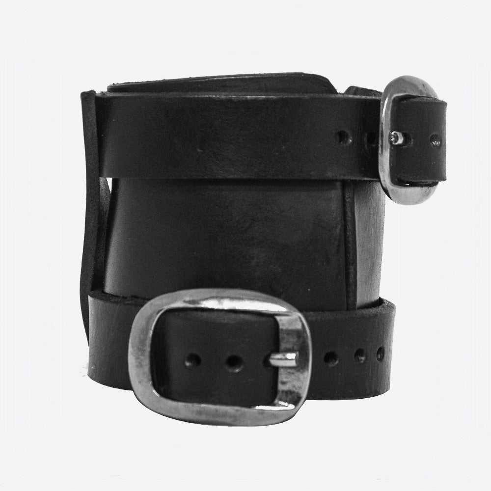 Leather black bracelet Bob Basset