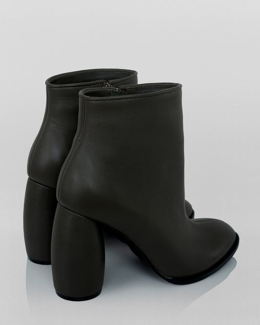 Iconic Boots In Olive MY TWENTY FIVE