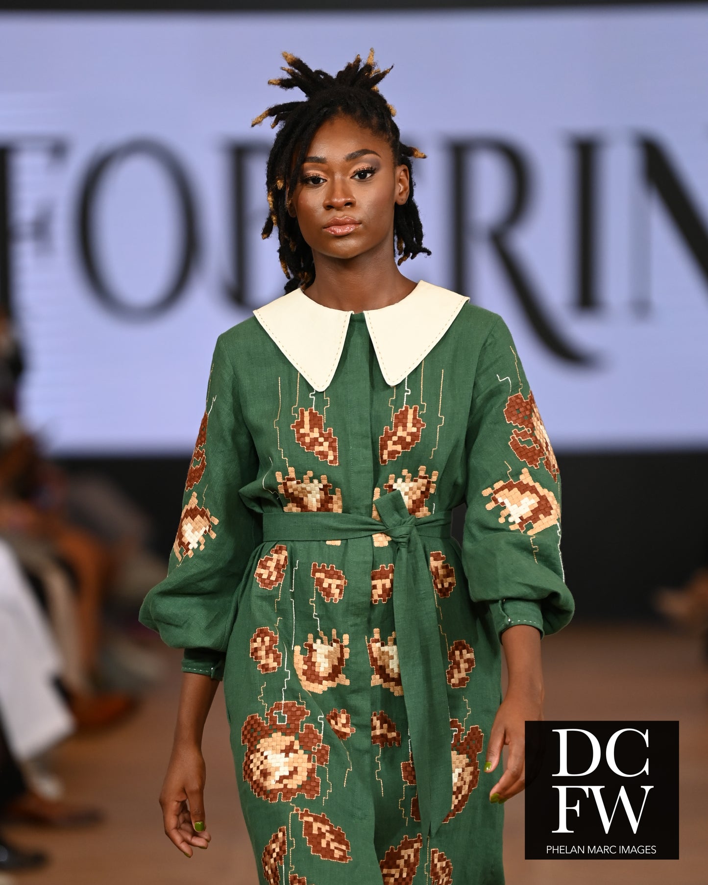 Adele Green Dress with a collar FOBERINI