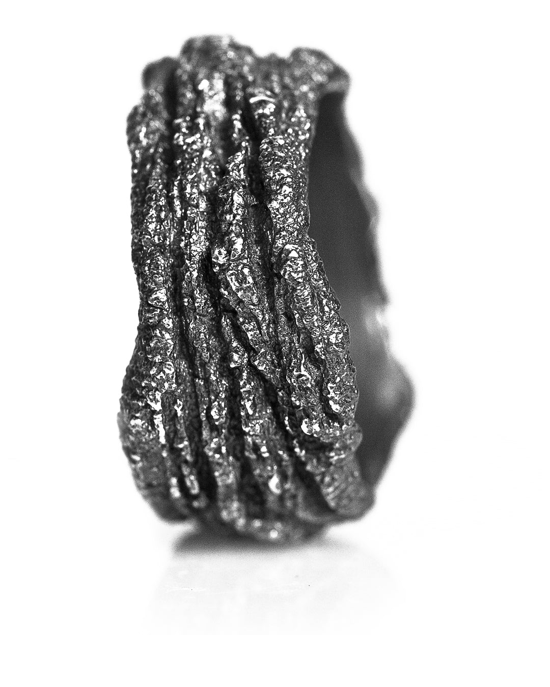 Setosa Ring Coral Shadow Collection DENIS MUSIC