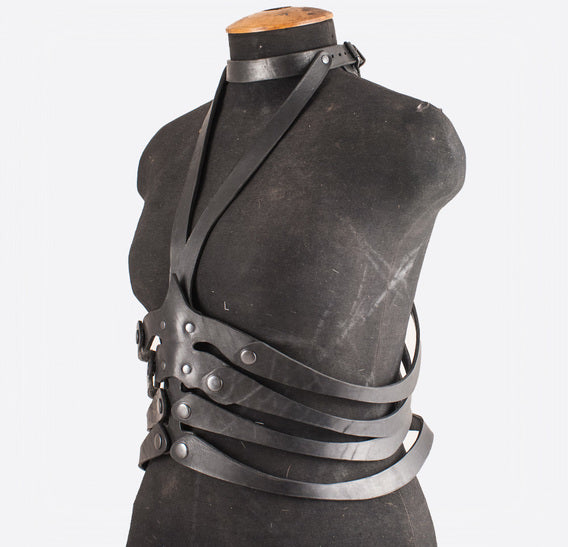 Black Dragon Spine Belt Bob Basset