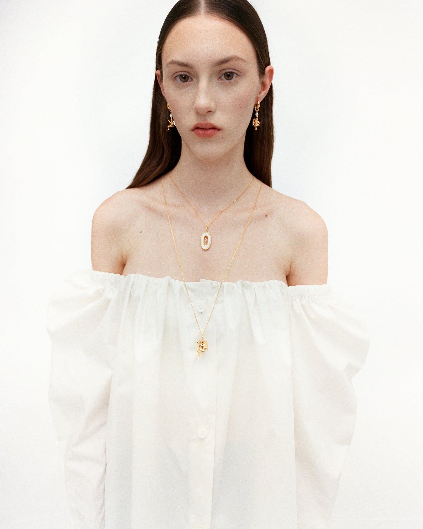 SERPENT NECKLACE IN WHITE GUNIA PROJECT