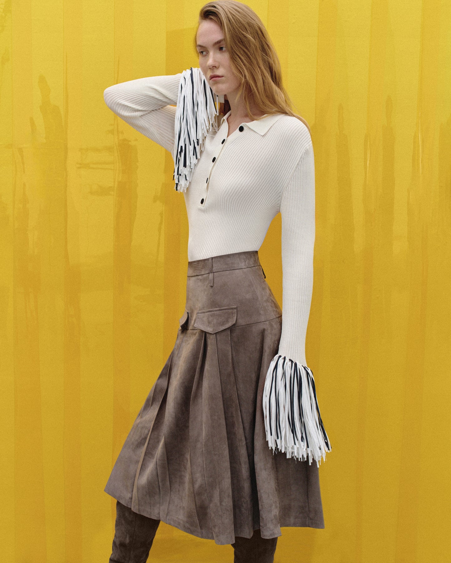 SUEDE LEATHER SKIRT KATERINA KVIT