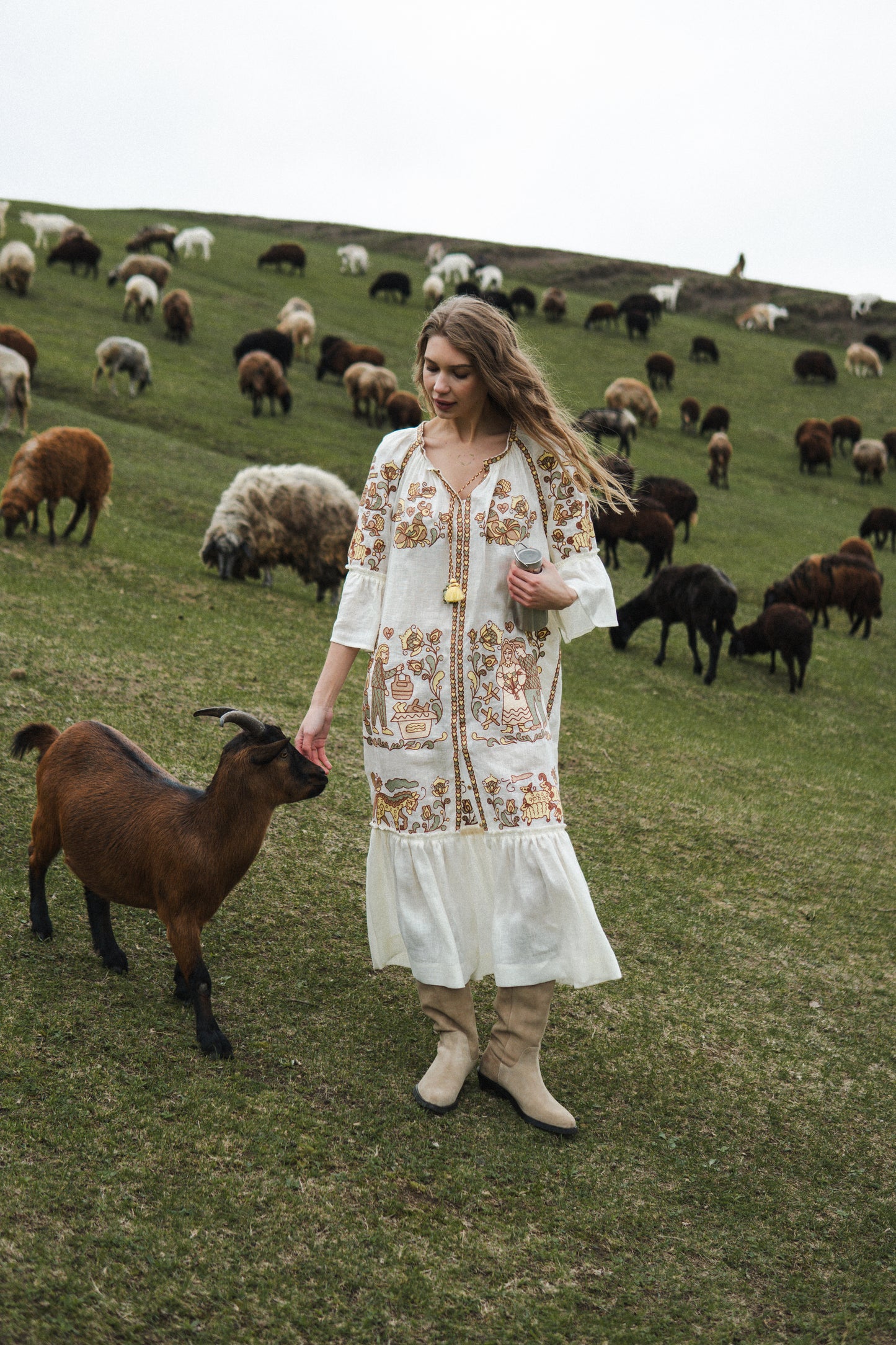 "Embroidery history" beige maxi dress FOBERINI