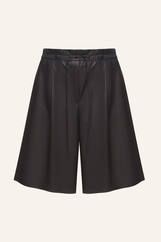 LEATHER SHORTS KATERINA KVIT