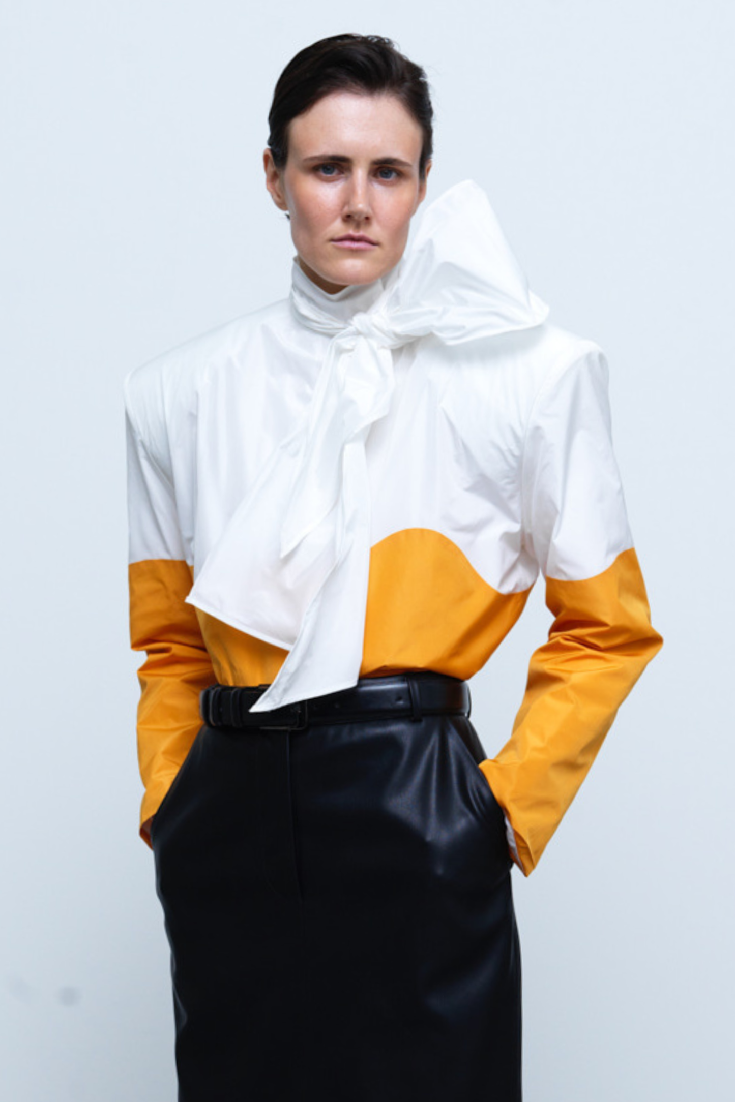 TOP #05 — Blouse with Voluminous Shoulders GUDU
