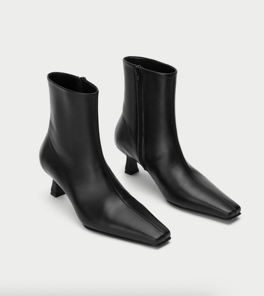 Kris Boots Black HVOYA