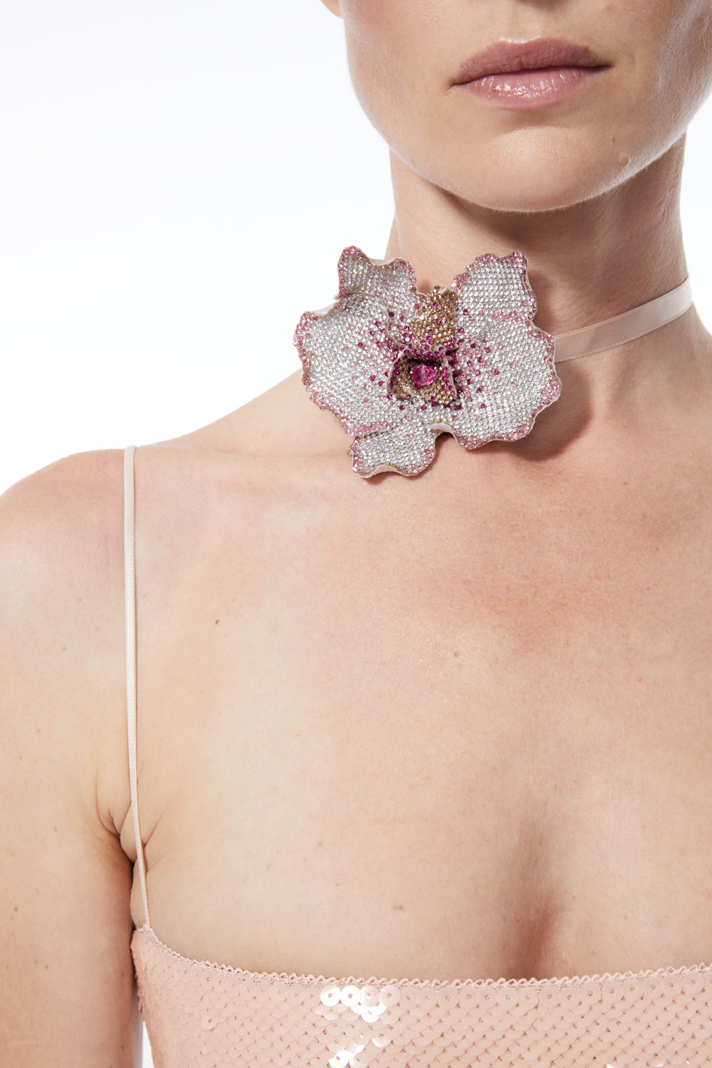 Orchid Crystal Choker NUÉ