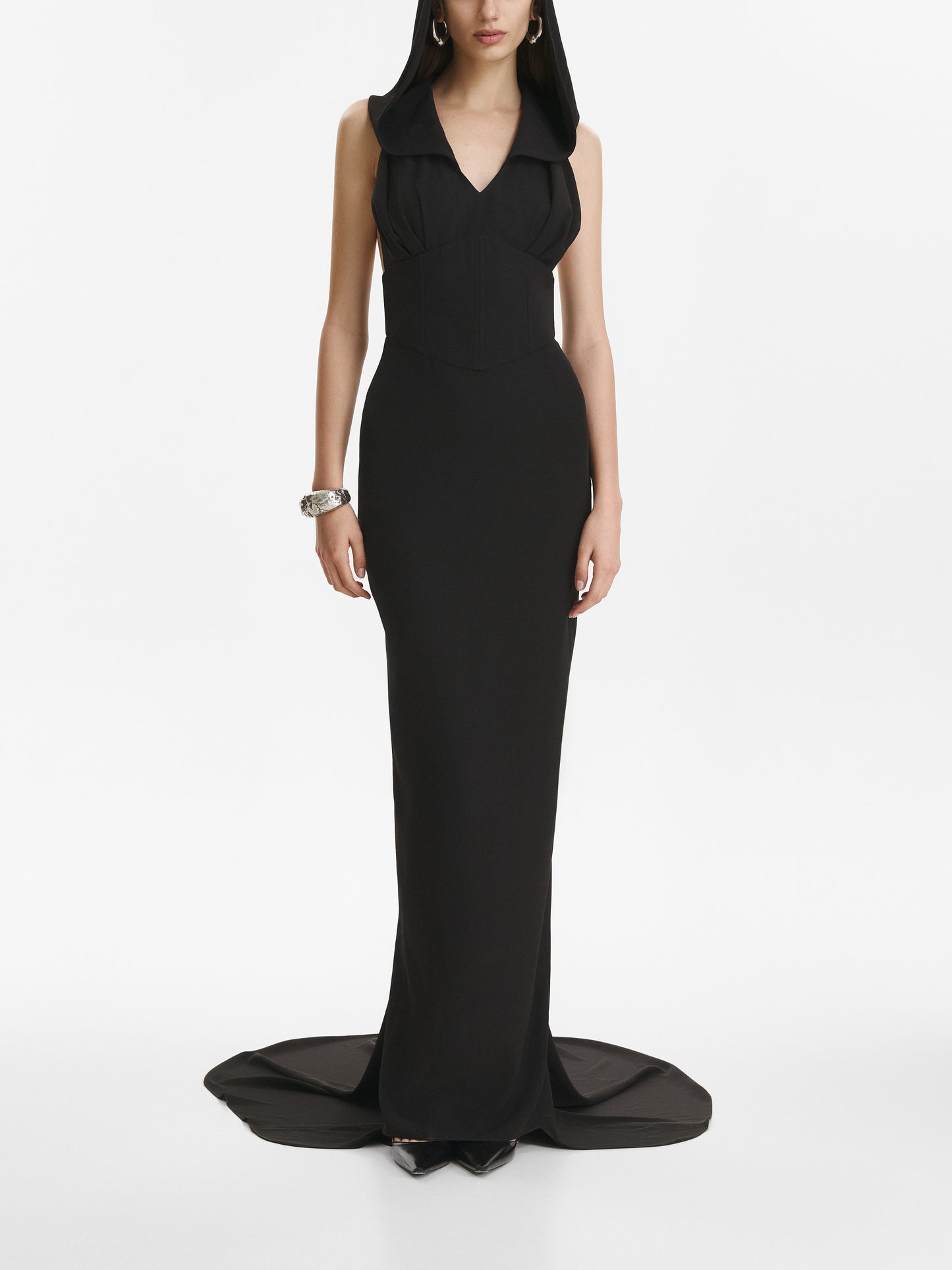 Hooded gown VESTIAIRE D'UN OISEAU LIBRE