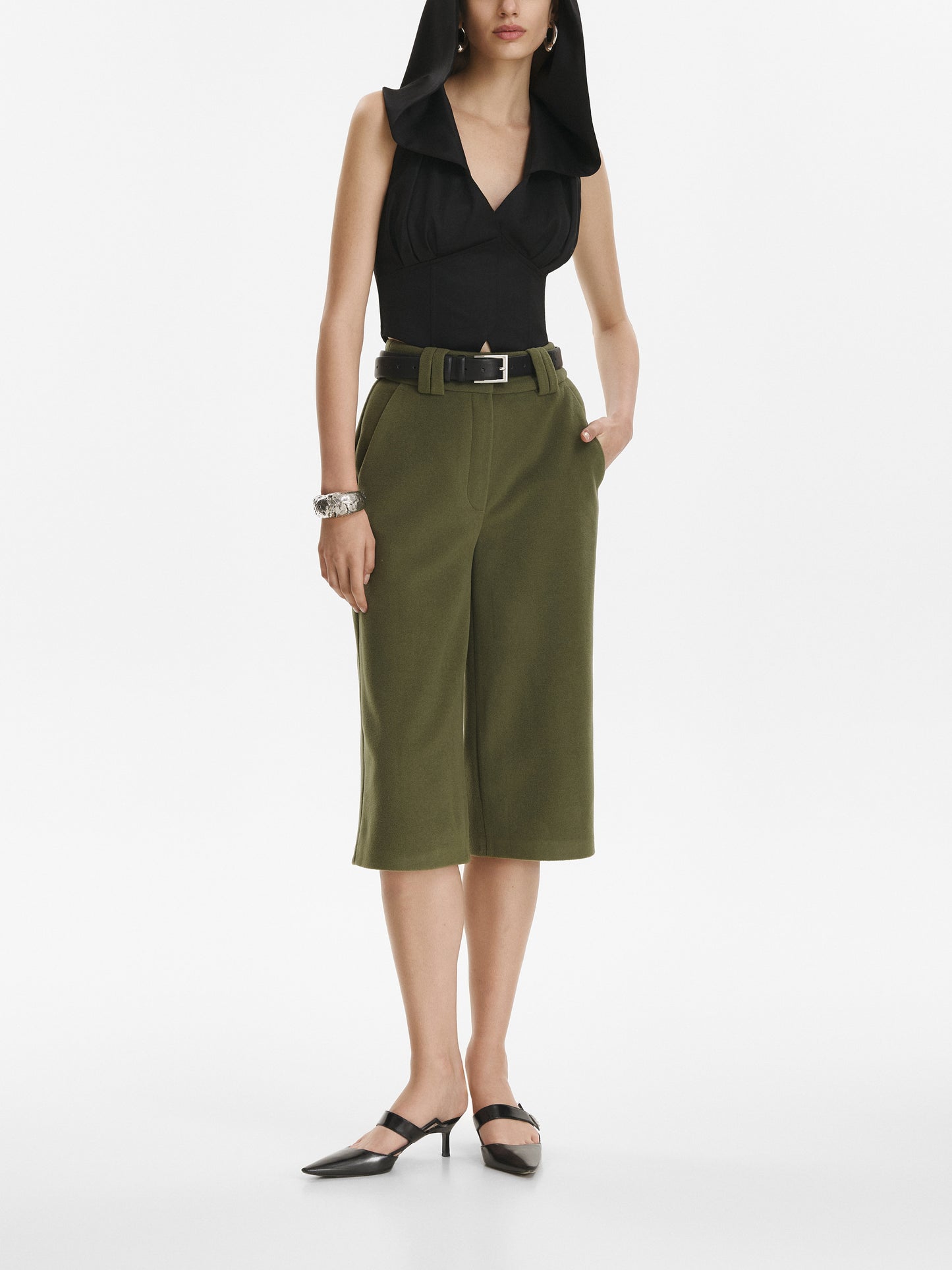 Hooded corset vest VESTIAIRE D'UN OISEAU LIBRE