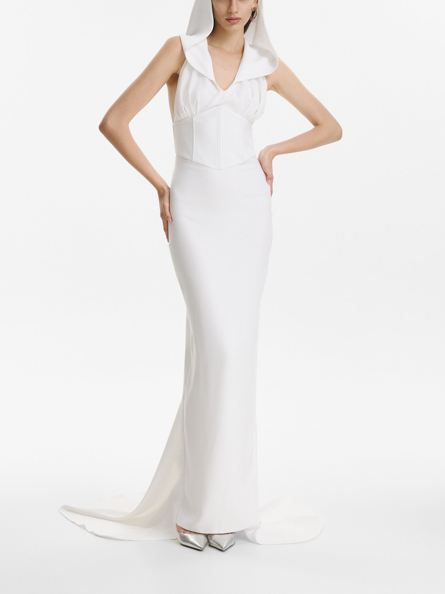 Hooded gown VESTIAIRE D'UN OISEAU LIBRE