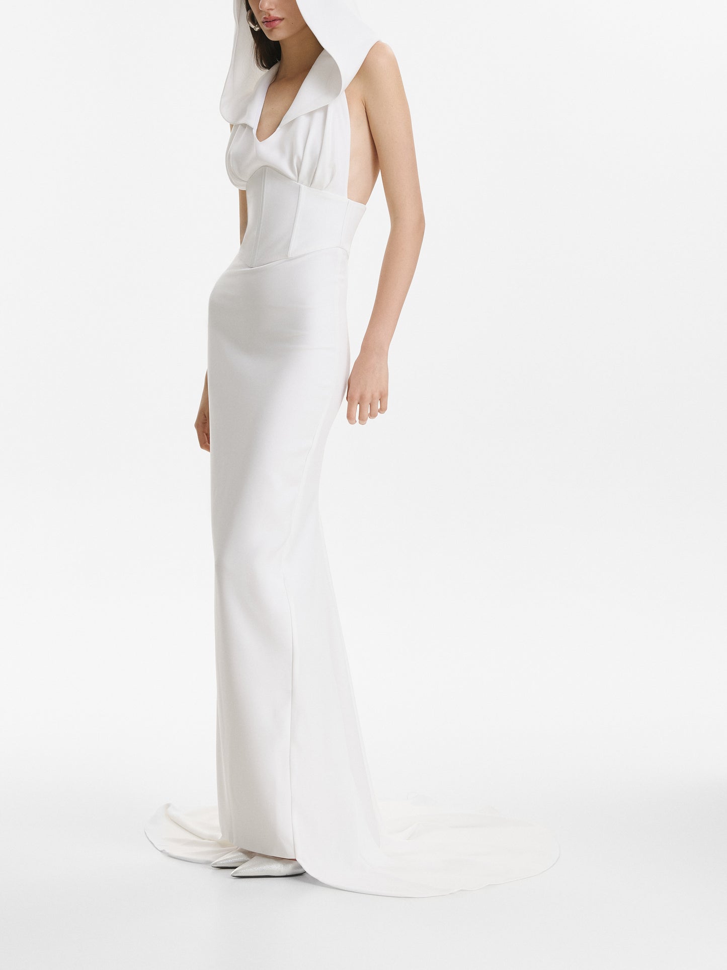 Hooded gown VESTIAIRE D'UN OISEAU LIBRE