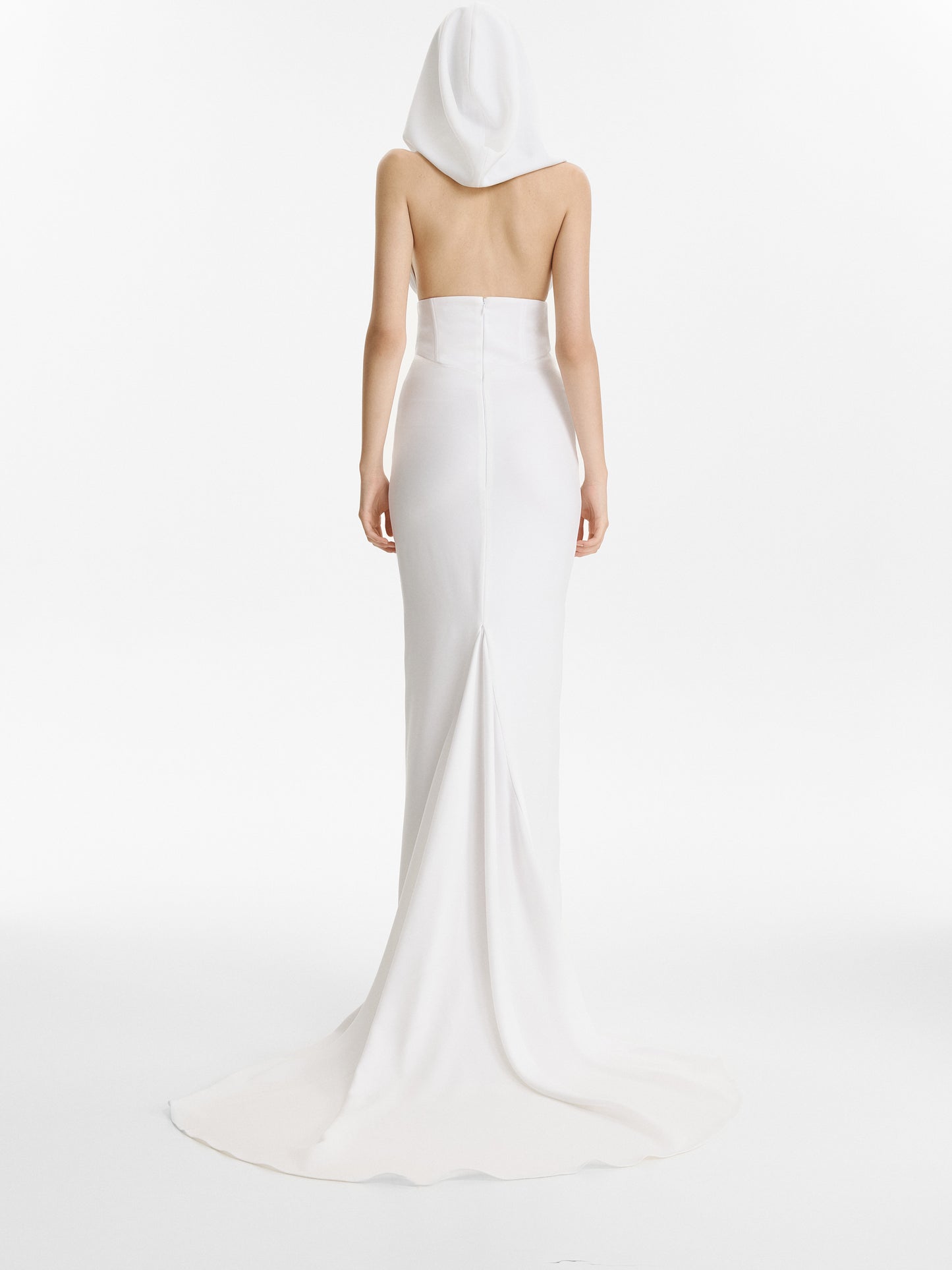 Hooded gown VESTIAIRE D'UN OISEAU LIBRE