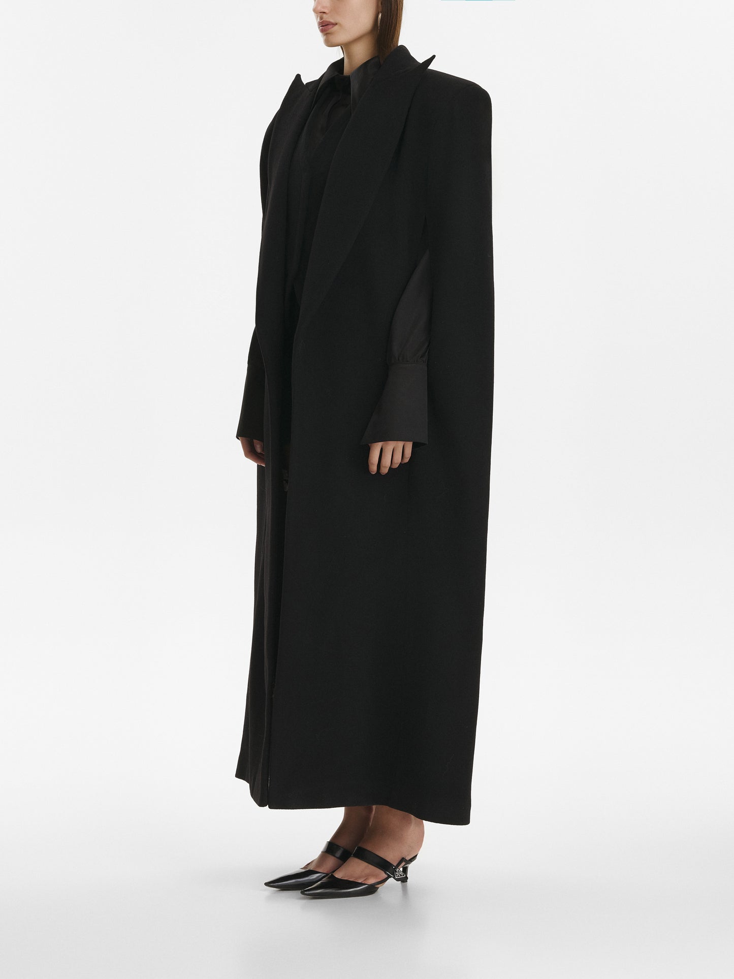 Cashmere Blend Cape VESTIAIRE D'UN OISEAU LIBRE